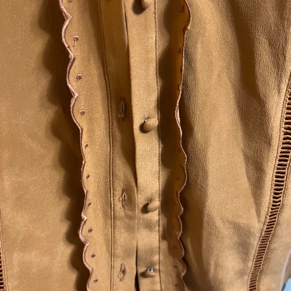 Sezane Tan Blouse with Scalloped Trim - Picture 7 of 10